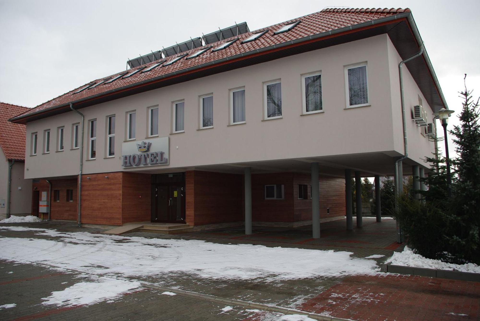 Hotel Pod Zlota Korona Ополе Экстерьер фото